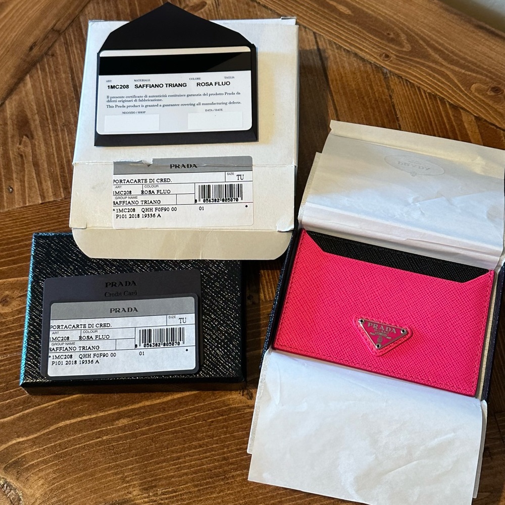 PRADA Saffiano Card Holder